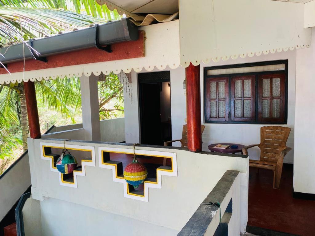 Chandi Gaya Beach Guesthouse Tangalle Exteriör bild