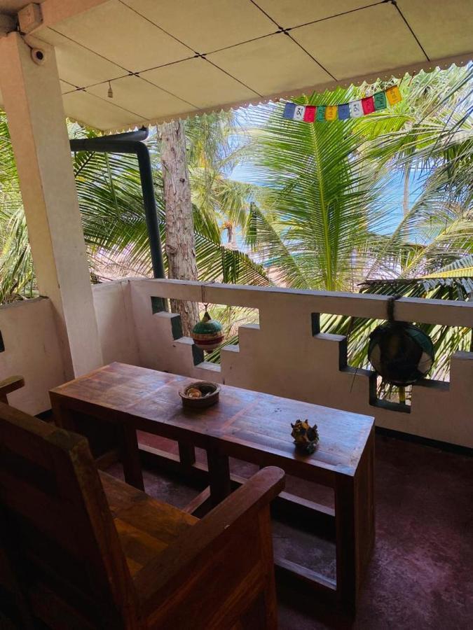 Chandi Gaya Beach Guesthouse Tangalle Exteriör bild