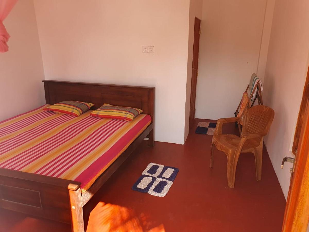 Chandi Gaya Beach Guesthouse Tangalle Exteriör bild