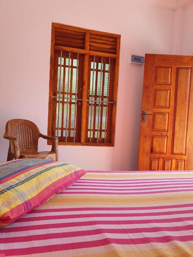 Chandi Gaya Beach Guesthouse Tangalle Exteriör bild