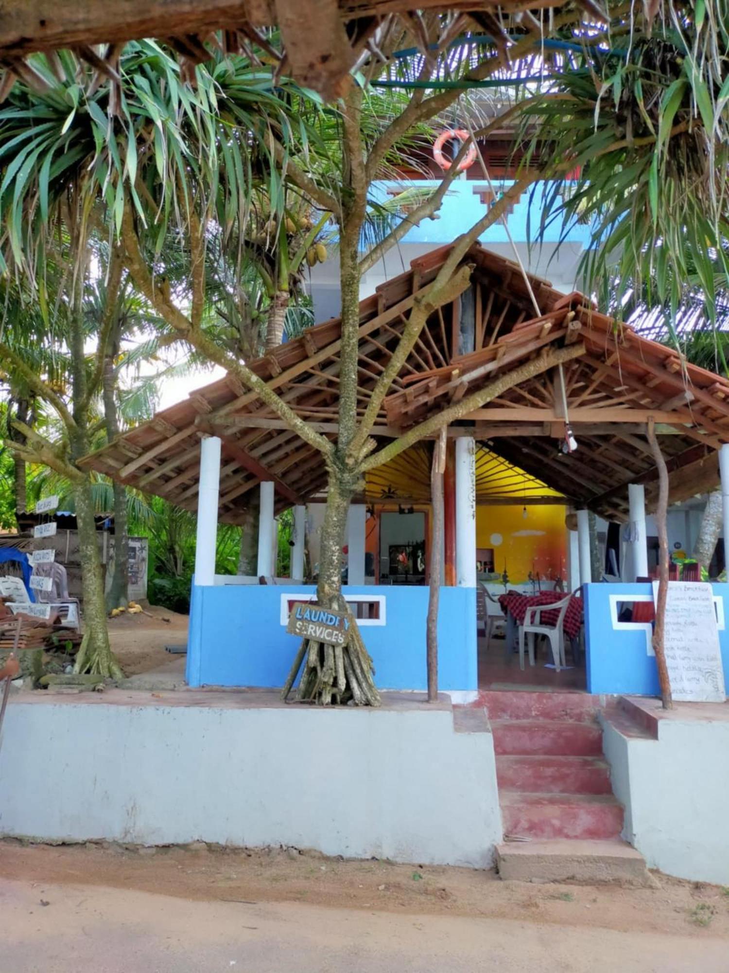 Chandi Gaya Beach Guesthouse Tangalle Exteriör bild