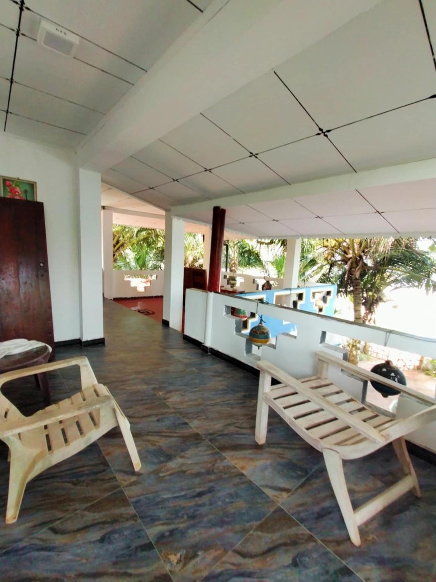 Chandi Gaya Beach Guesthouse Tangalle Exteriör bild