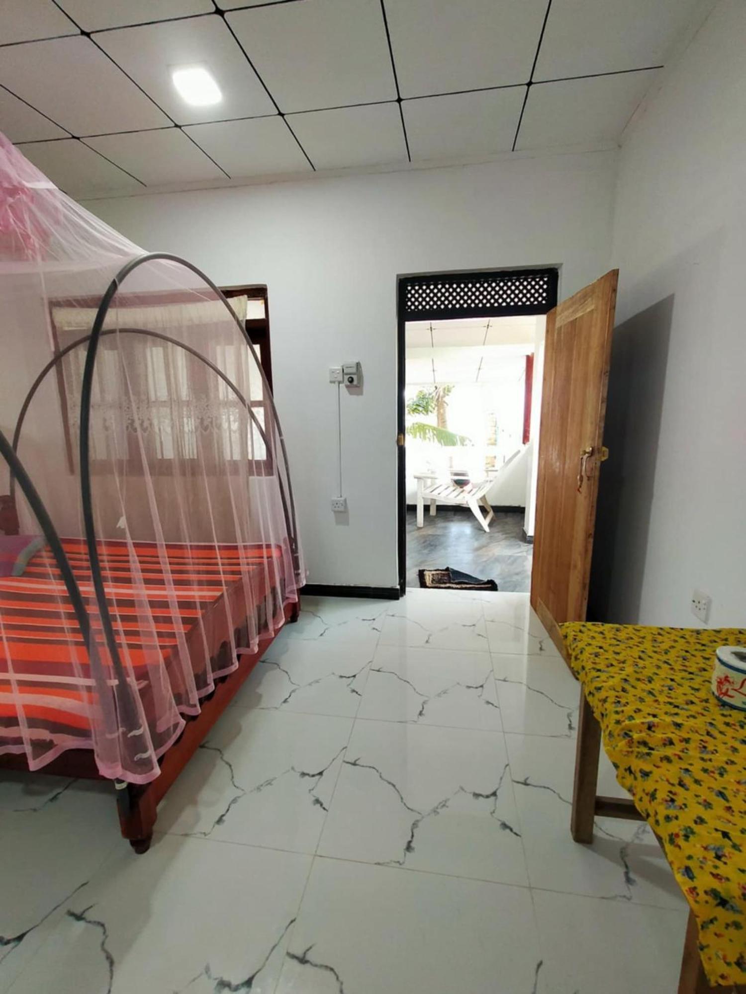 Chandi Gaya Beach Guesthouse Tangalle Exteriör bild