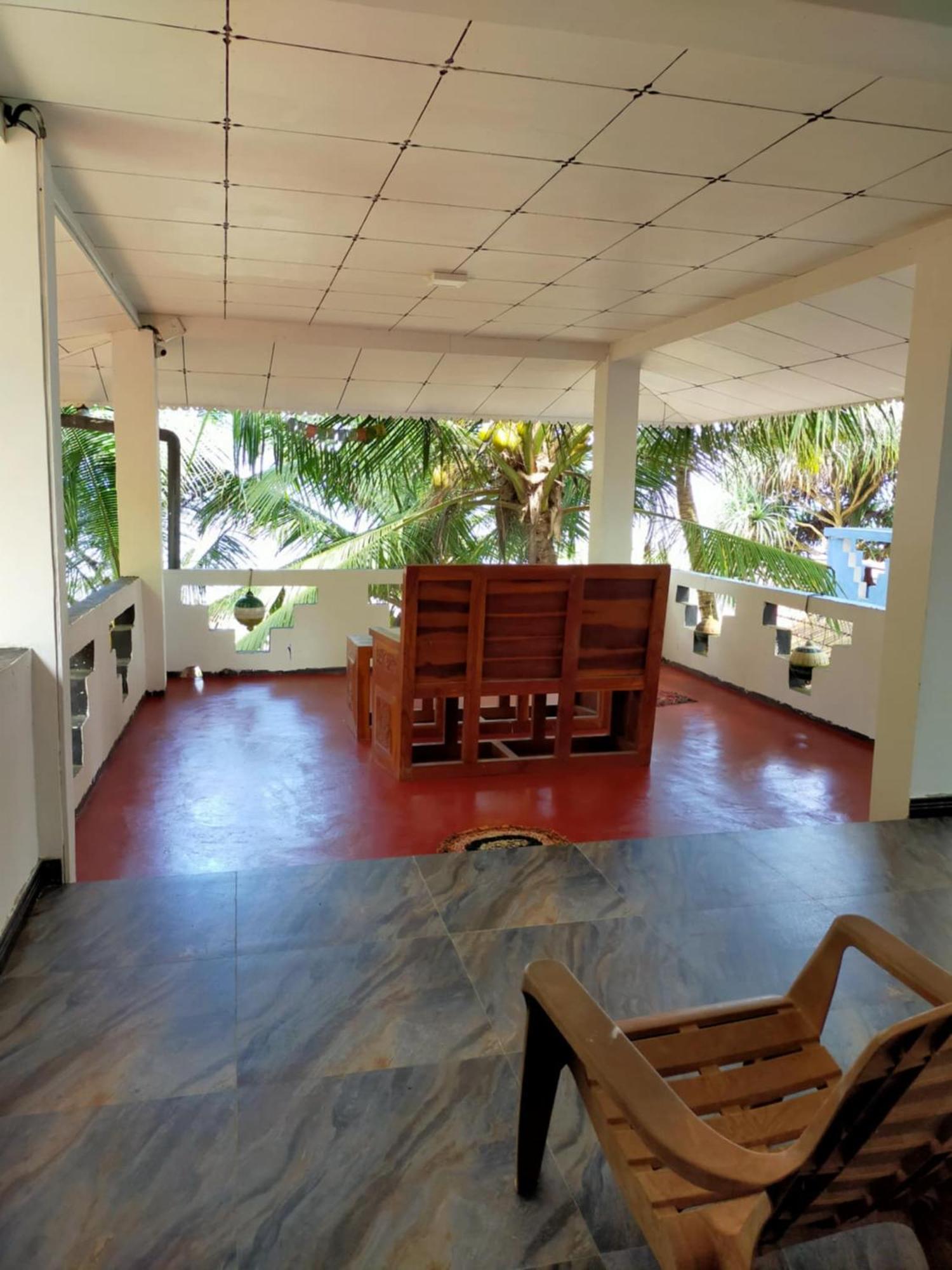Chandi Gaya Beach Guesthouse Tangalle Exteriör bild