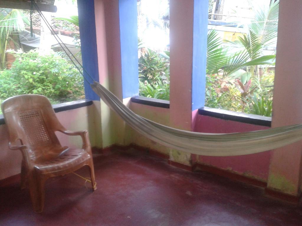 Chandi Gaya Beach Guesthouse Tangalle Rum bild
